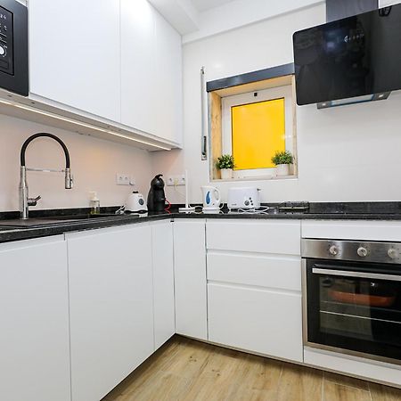 B11 - Beach Way Apartment Lagos Exteriör bild